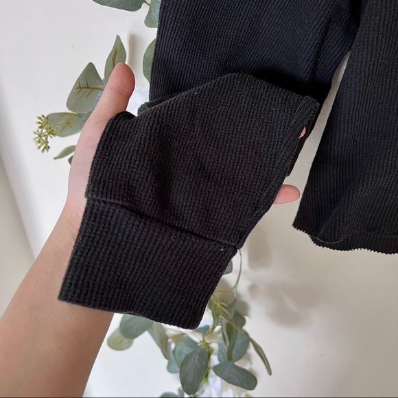 Forever 21 Crop Long Sleeve - Picture 7 of 8